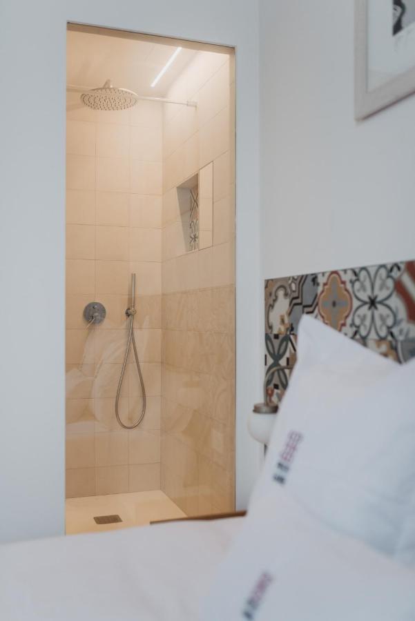 Petit Luxe Volta Bed & Breakfast Terrassa Exterior photo